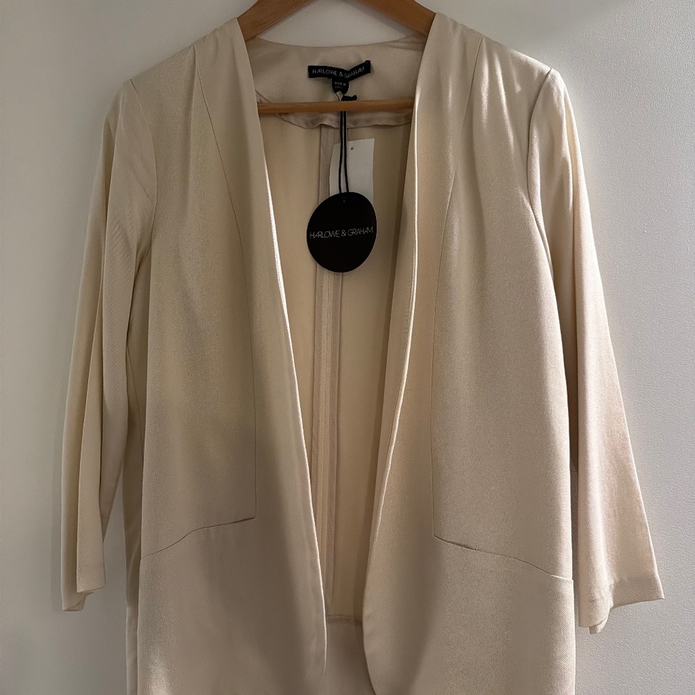 NWT Women’s Cream Cardigan